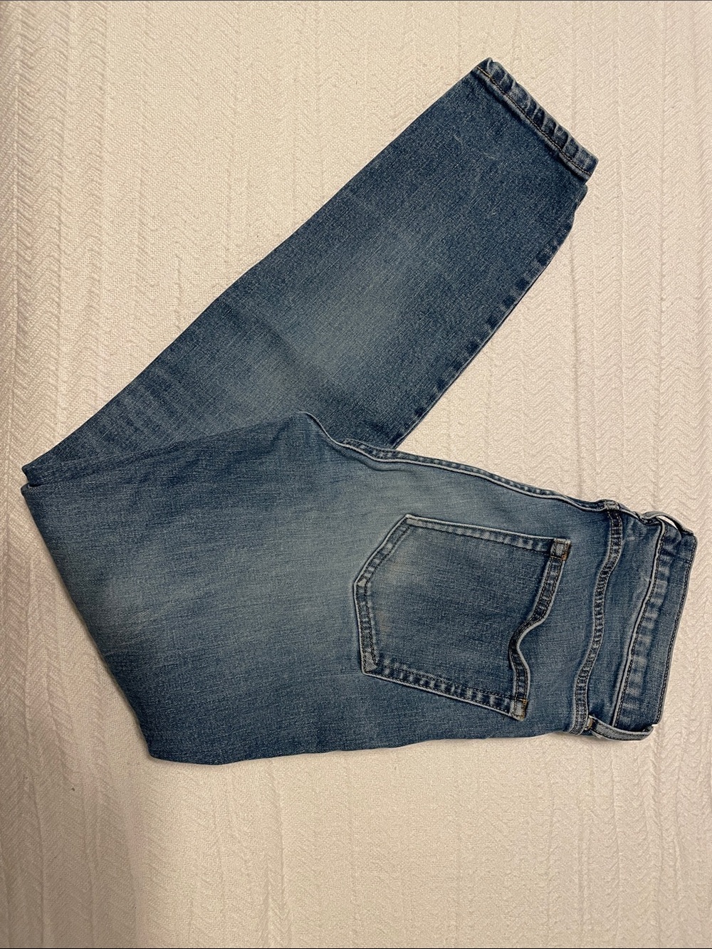 Everlane Women's Skinny Jeans in Medium Blue Denim